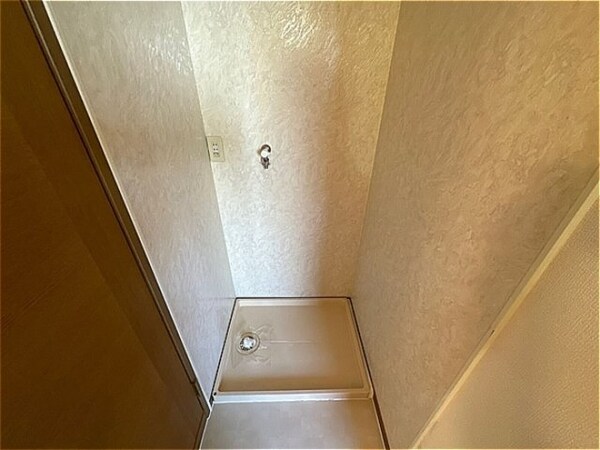 建物設備(洗濯機置き場)