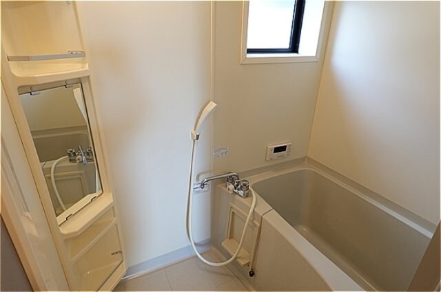 物件内観写真6　(浴室)