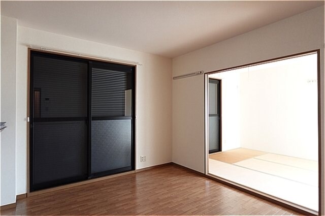 物件内観写真13　(シャッター雨戸)