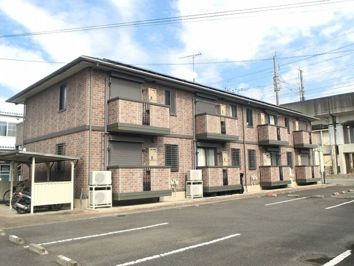 物件外観写真1　(建物外観)