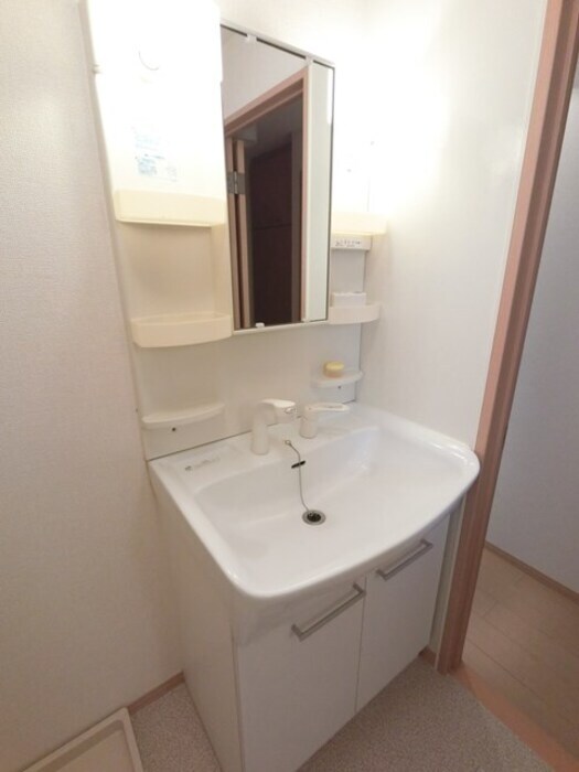 物件内観写真7　(洗髪洗面化粧台)
