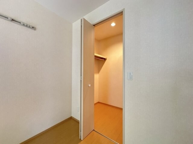 物件内観写真16　(ウォークインクローゼット)