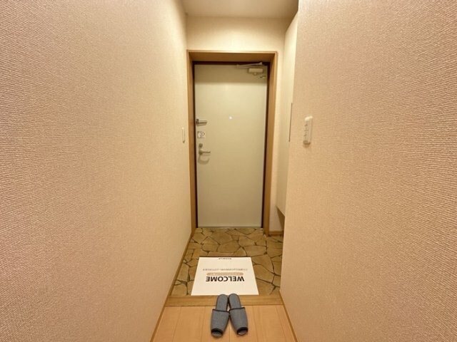 物件内観写真17　(玄関)