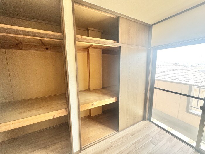 物件内観写真12　(収納)