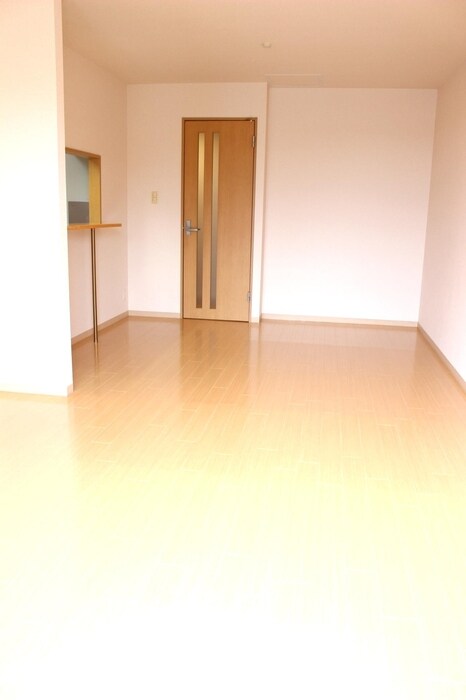 物件内観写真5　(居室・リビング)