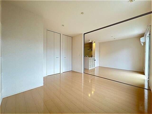 物件内観写真8　(洋室)