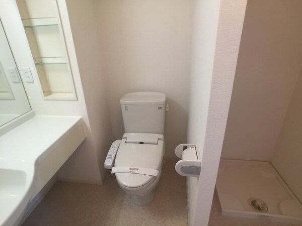 トイレ(温水洗浄暖房便座)