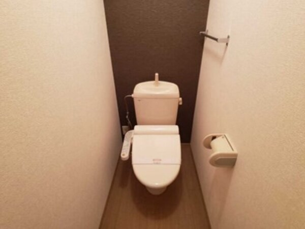 トイレ(温水洗浄暖房便座のトイレ)