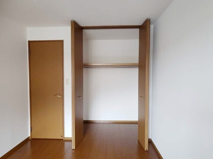 物件内観写真12　(収納)