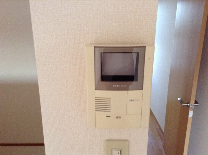 物件内観写真18　(モニター付きインターホン)