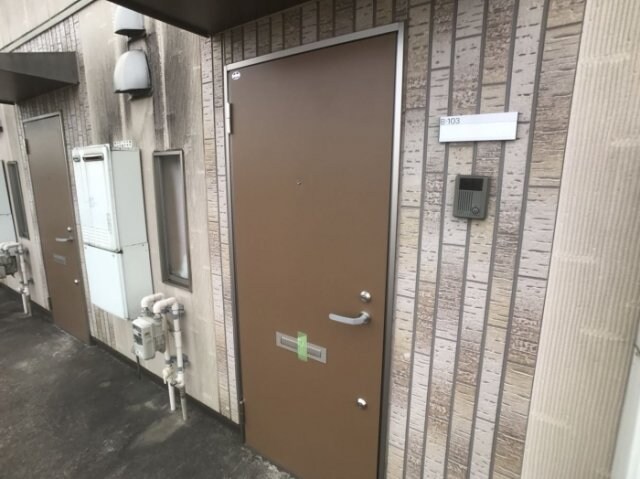 物件内観写真21　(玄関)