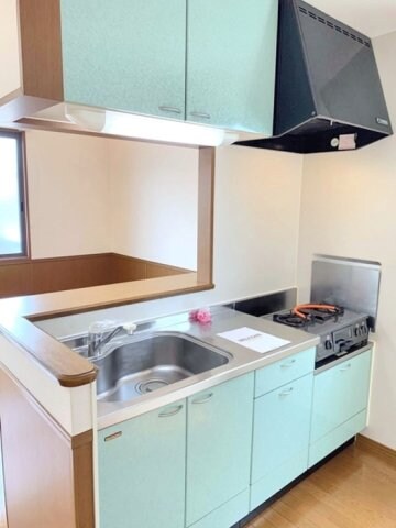 物件内観写真6　(ガスコンロ付き対面キッチン)