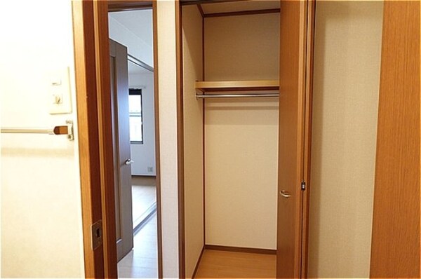 内装他(廊下・クローゼット)