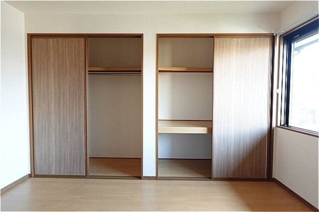 物件内観写真20　(北西洋室・収納)