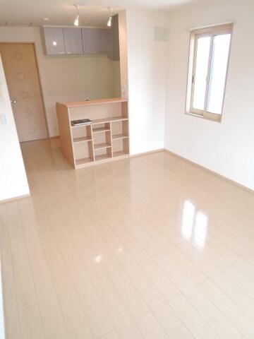 物件内観写真7　(居室・リビング)