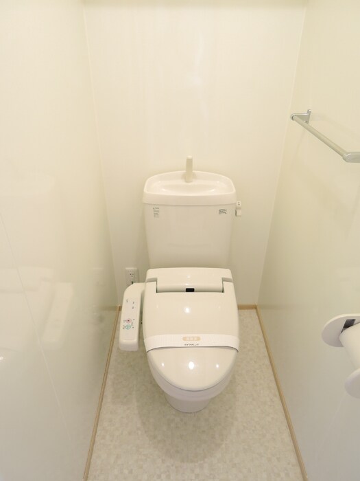 物件内観写真12　(トイレ)