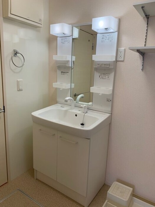物件内観写真12　(洗髪洗面化粧台)