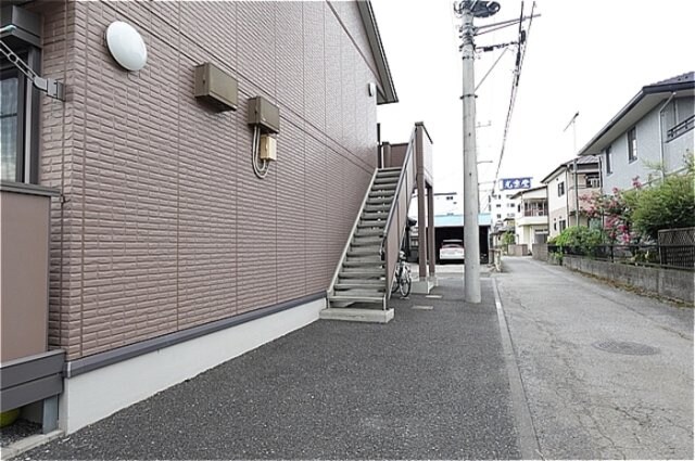 物件外観写真4　(エントランス)