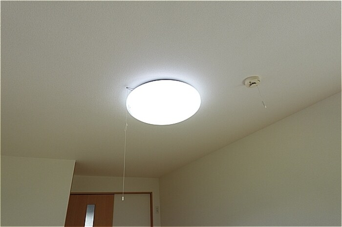 物件内観写真17　(照明器具付き)