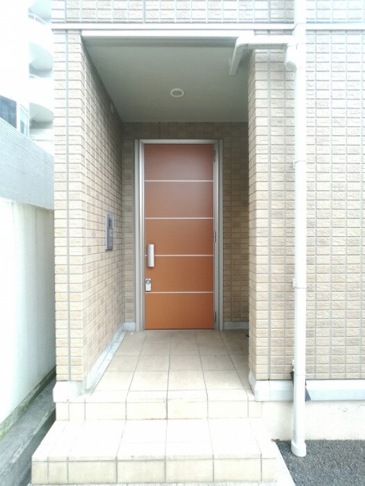 物件外観写真3　(エントランス)