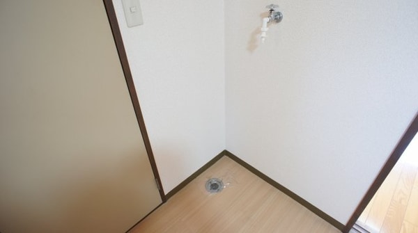 建物設備(洗濯機置場)