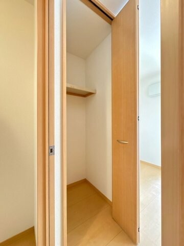 物件内観写真16　(収納)