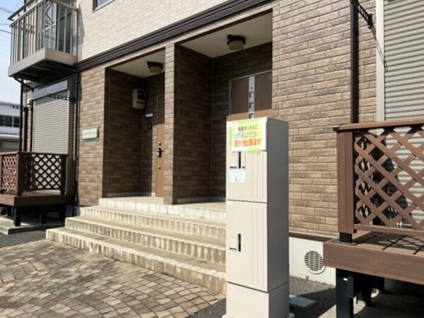 エントランス(エントランス（宅配ボックス有り）)