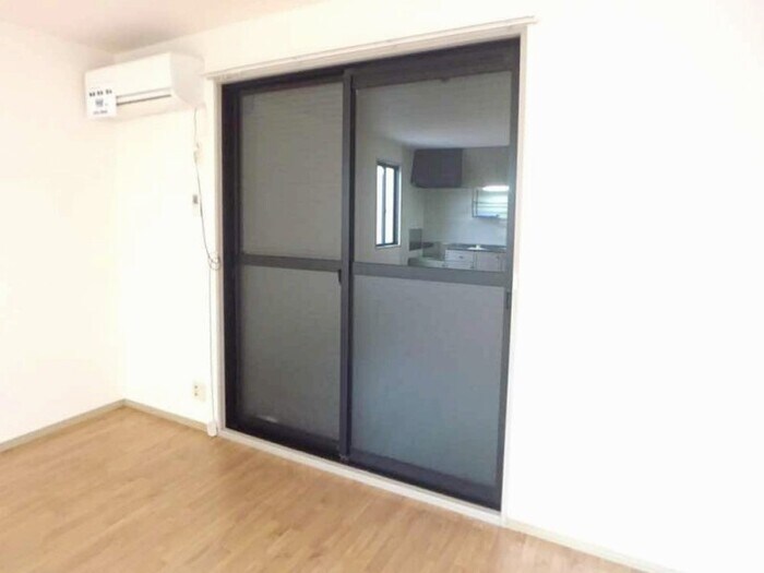 物件内観写真17　(シャッター雨戸)