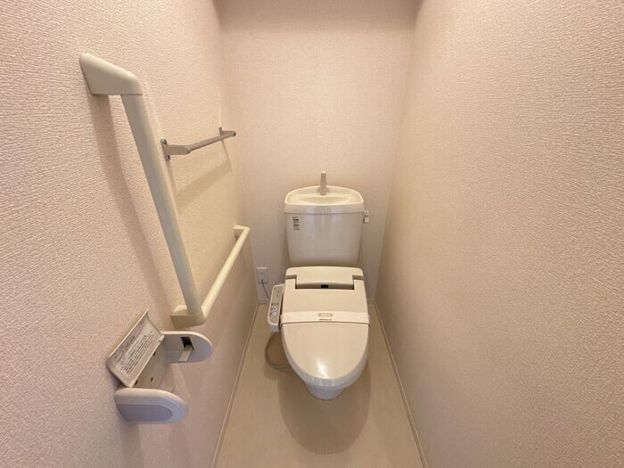 物件内観写真15　(トイレ)