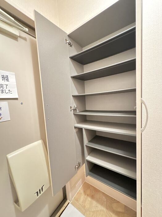 物件内観写真17　(シューズボックス)