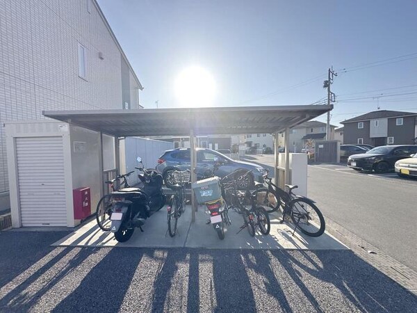 建物設備(駐輪場)