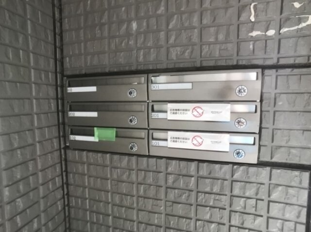 物件外観写真4　(エントランス)