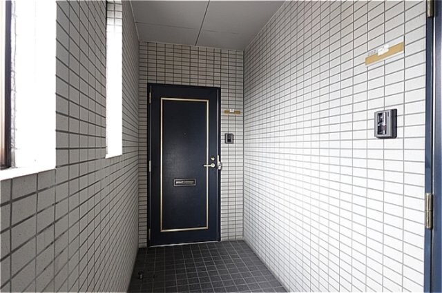 物件内観写真22　(玄関前)