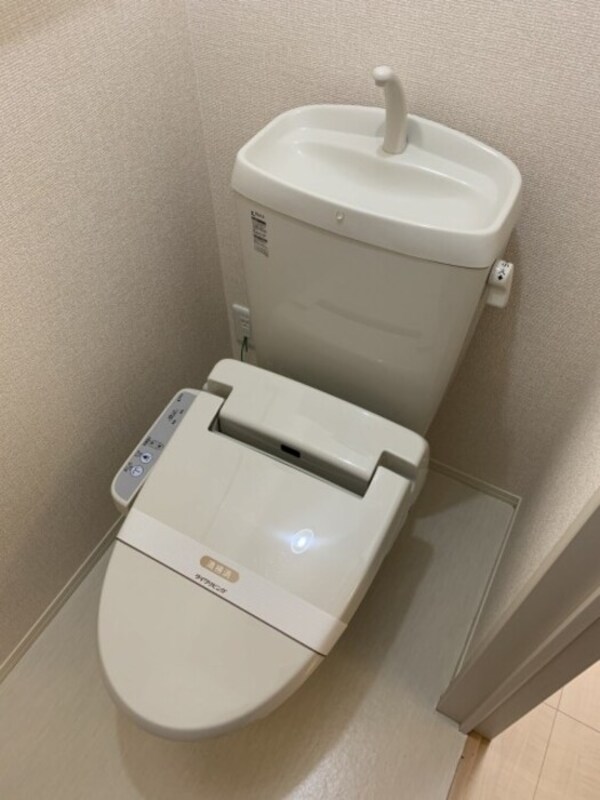 トイレ(温水洗浄暖房便座)