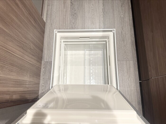 物件内観写真12　(床下収納)