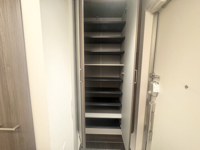 物件内観写真13　(シューズボックス)