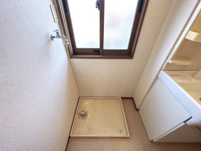 物件内観写真17　(洗濯機置き場)