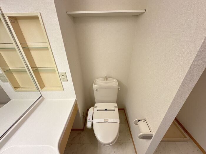 物件内観写真14　(トイレ)