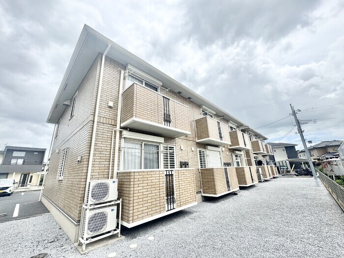 物件外観写真1　(建物外観)