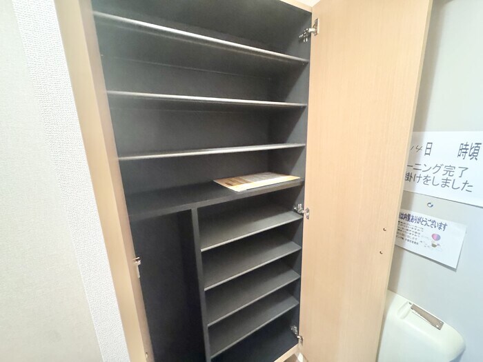 物件内観写真16　(シューズボックス)