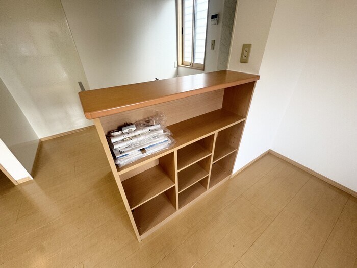 物件内観写真17　(キッチンカウンター収納)