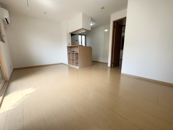 物件内観写真6　(LDK)