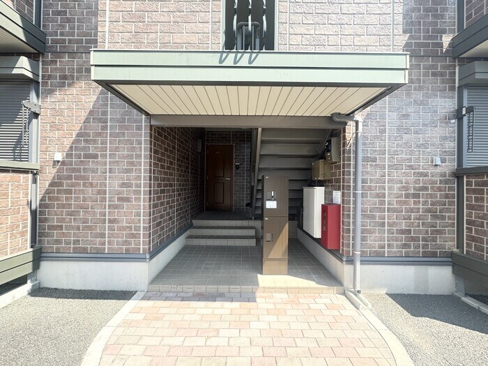 物件外観写真4　(エントランス)