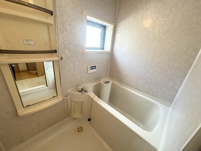 物件内観写真10　(浴室)