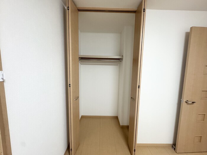 物件内観写真18　(クローゼット)