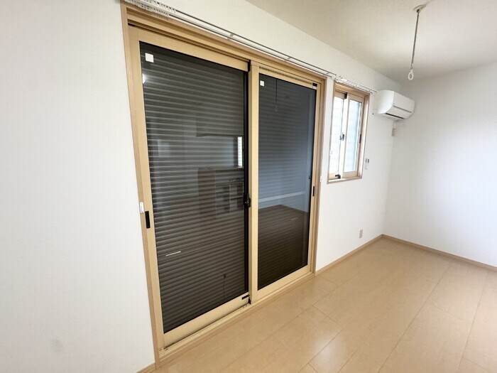 物件内観写真25　(シャッター雨戸)