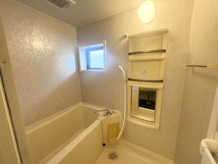 物件内観写真8　(浴室)