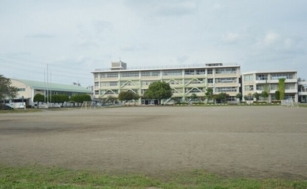 駐車場(城東小学校)