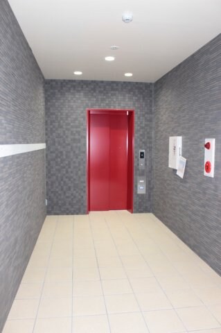物件外観写真3　(エレベーター)