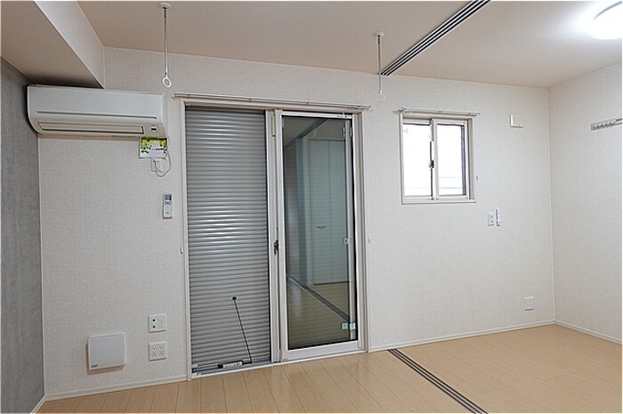 物件内観写真20　(シャッター雨戸)